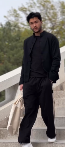 Штанишки с лампасами черного цвета