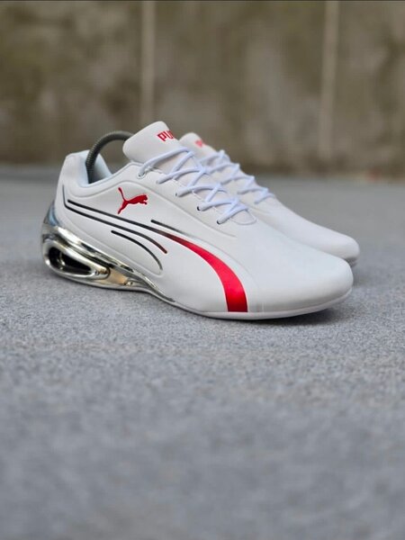 Baskets Puma blanches élégantes