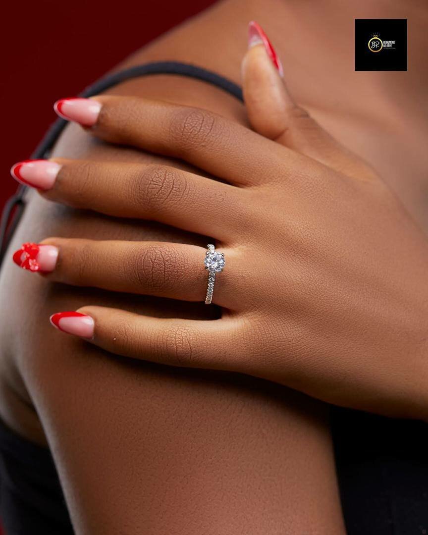 Bague en diamant étincelante