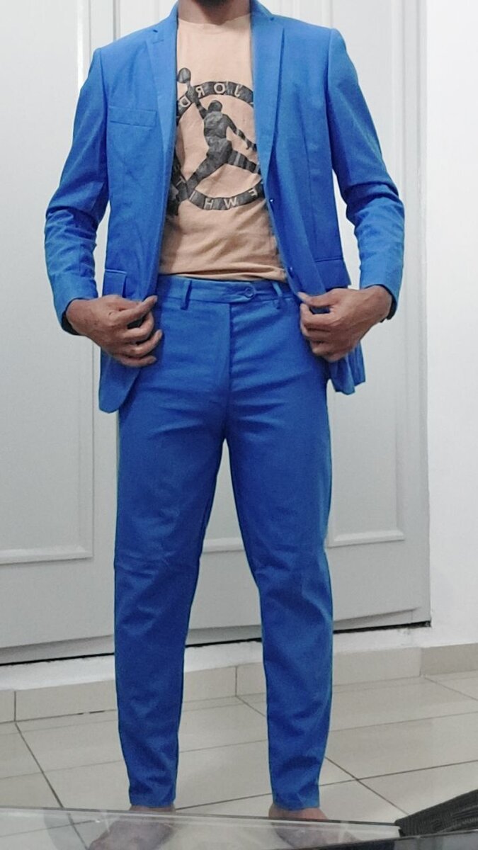 Costume homme bleu élégant