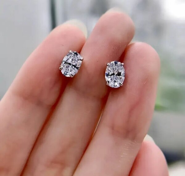 Очень красивые серьги очень красиво переливаются