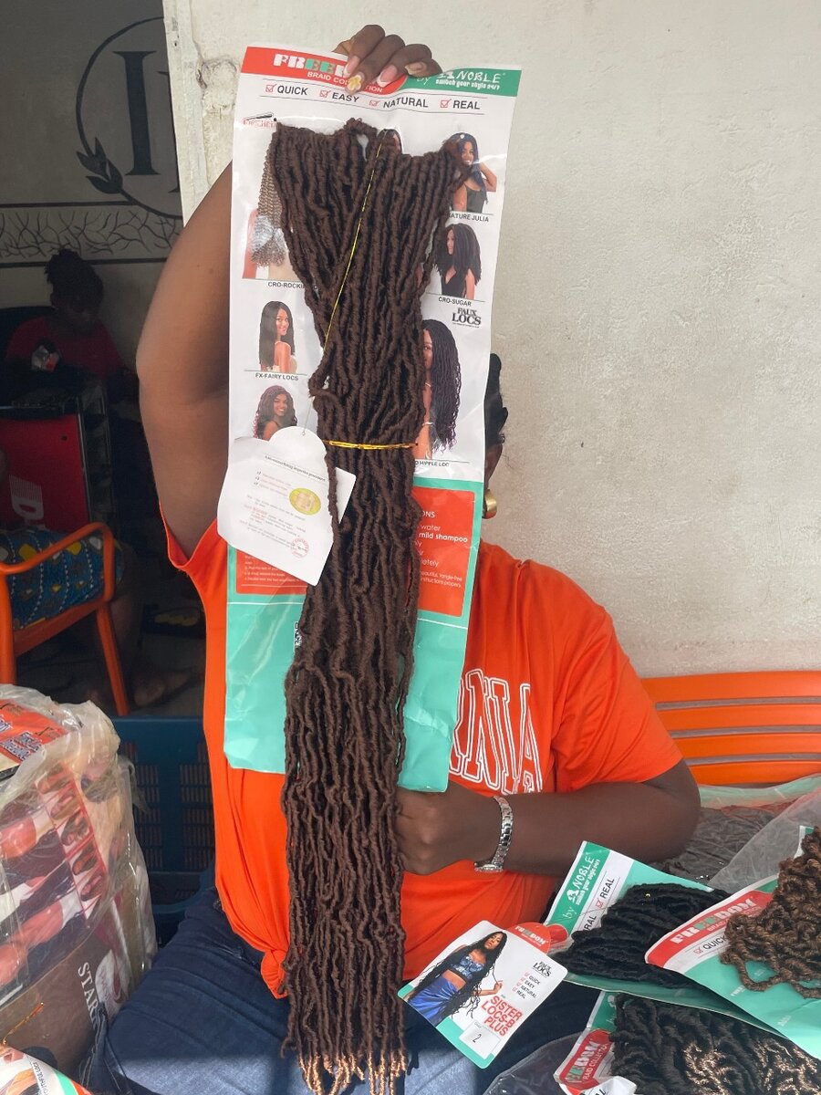 Sister faux locs