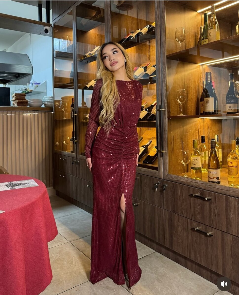 Шикарное платья на корпоратив