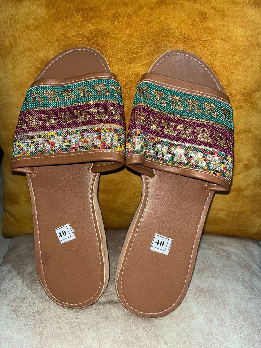 Sandales ethniques élégantes