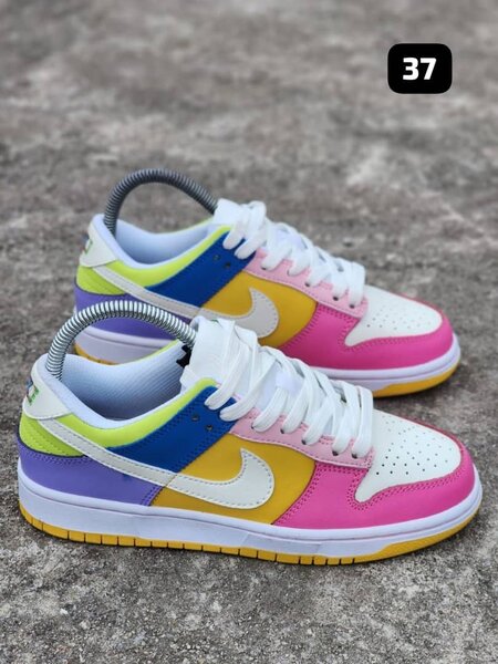 Sneakers colorés tendance