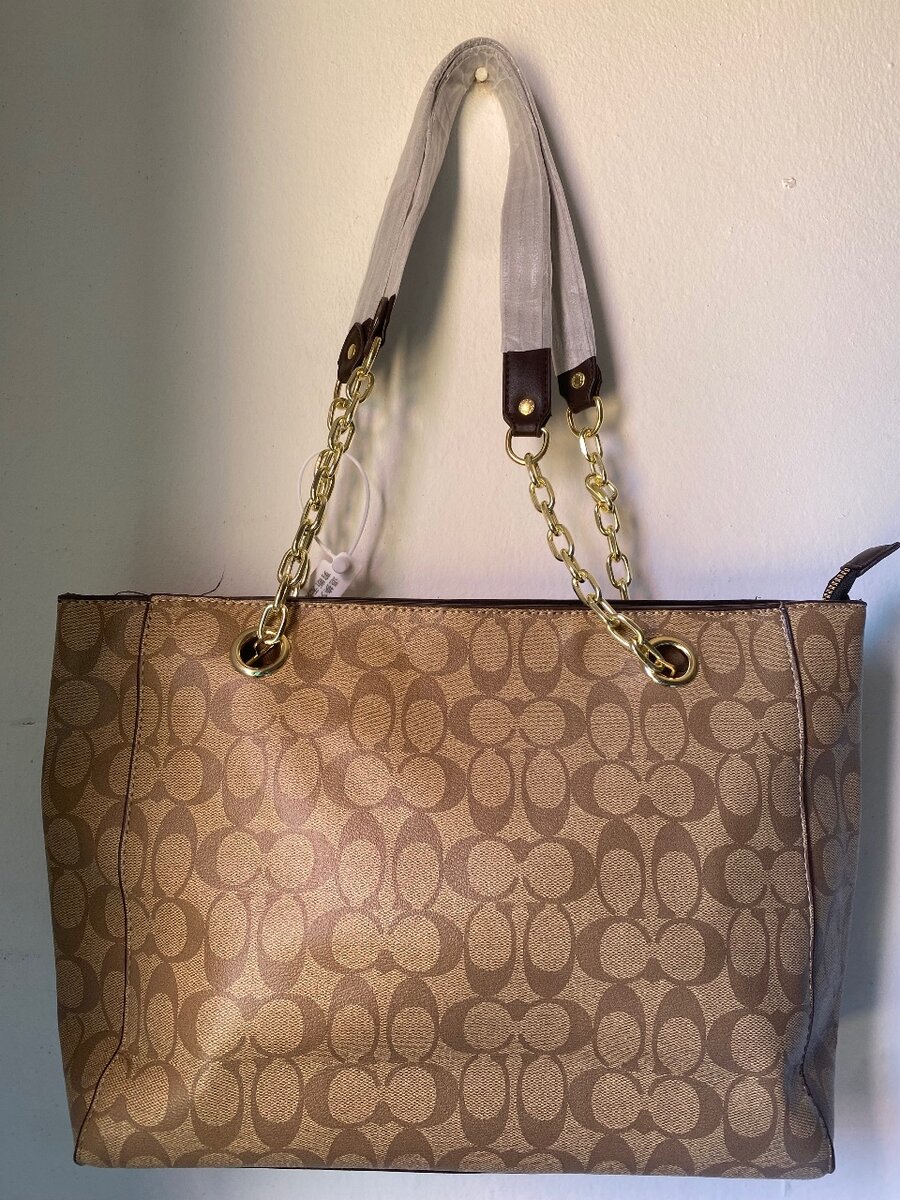 Coach never full bag