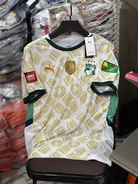 Maillot de football PUMA