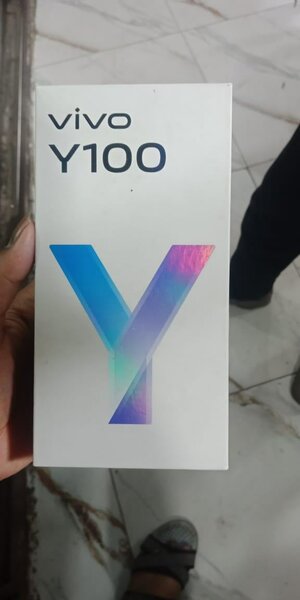 Vivo y100