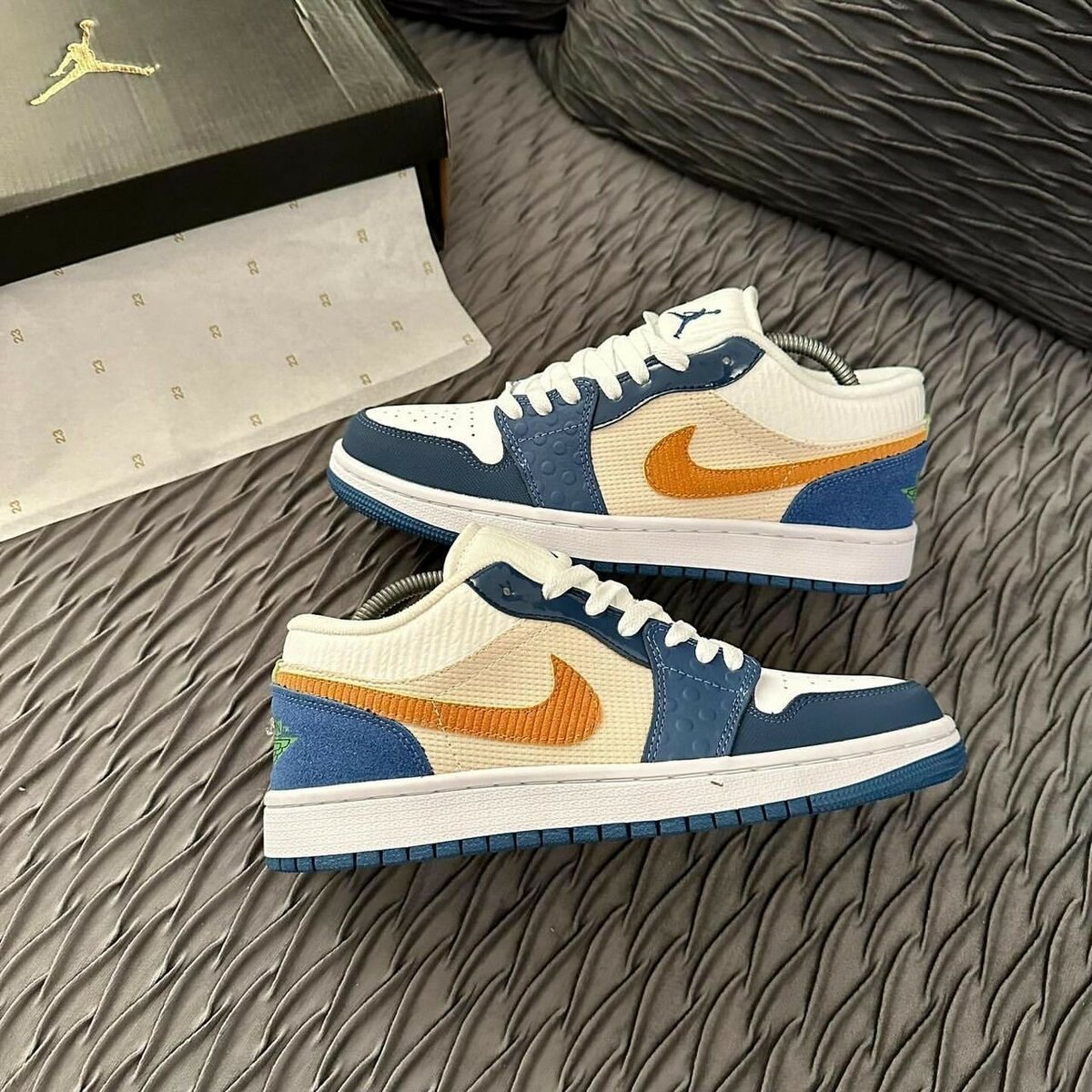 AIR JORDAN 1 LOW