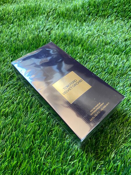TOM FORD VELVET ORCHID