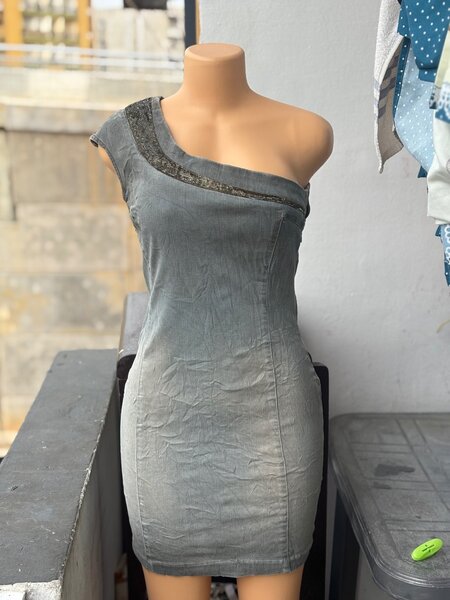 Robe asymétrique en jean