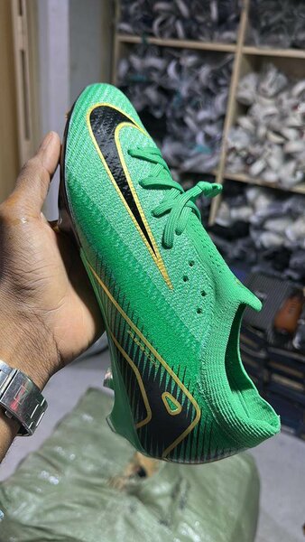 Chaussures de Football Vertes