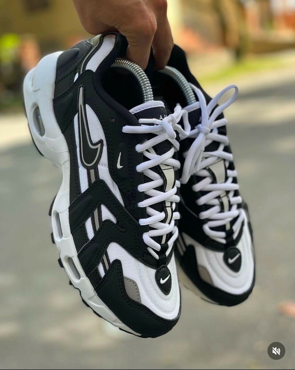 NIKE CLASSIC