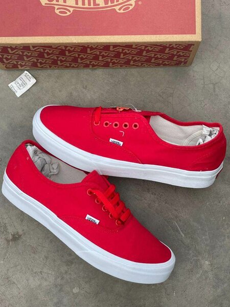 Baskets rouges unisexes Vans