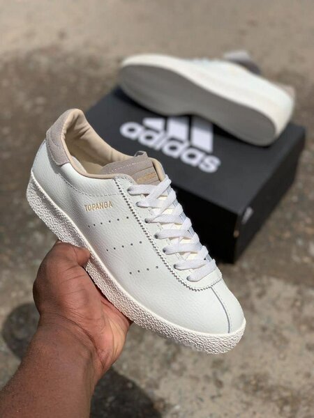 Topanga adidas