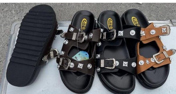 Sandales à Boucles Élégantes