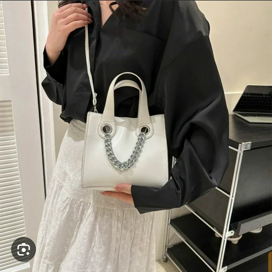 Sac à main élégant chaîne