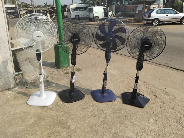 Ventilateurs sur pied réglables