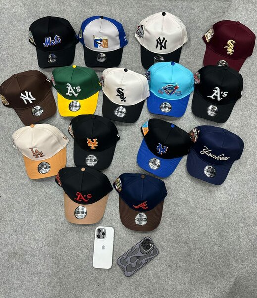 Casquettes disponibles