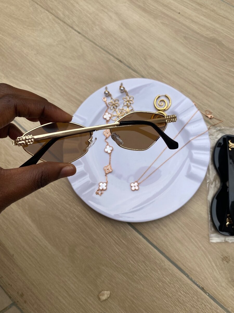 Lunettes de soleil MiuMiu