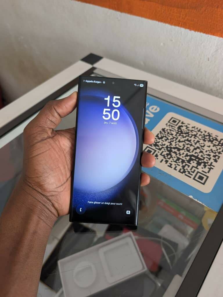 Samsung Galaxy S23 ultra noir