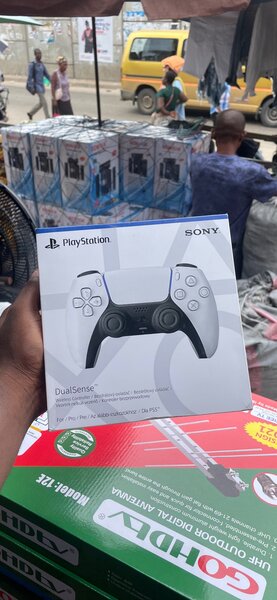 PlayStation 5 controller