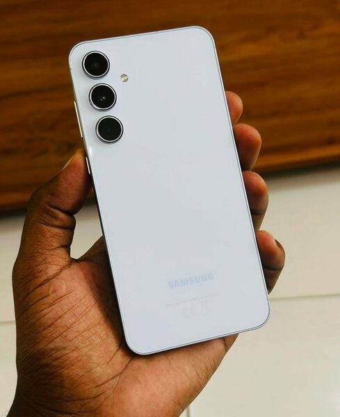 SAMSUNG A55 256GB (PreOwned)