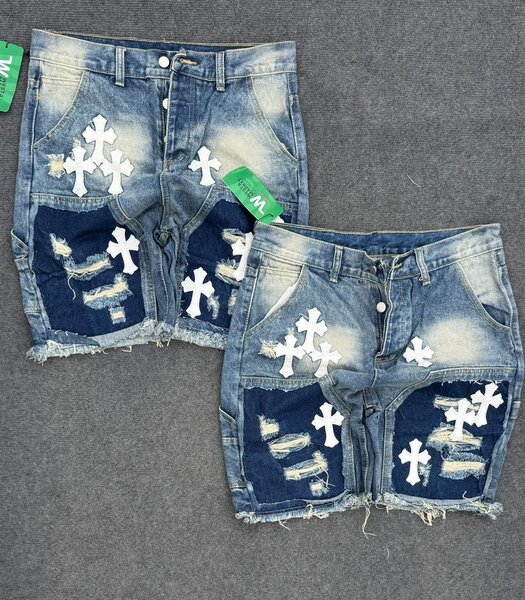 Jupes en jean brodées