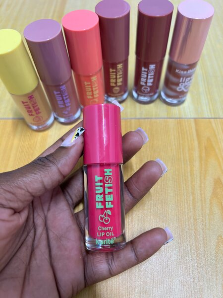 Huile à lèvres hydratante cerise