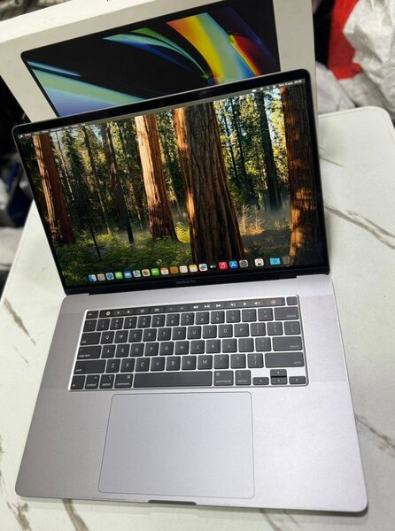 macbook pro retina i7 2019