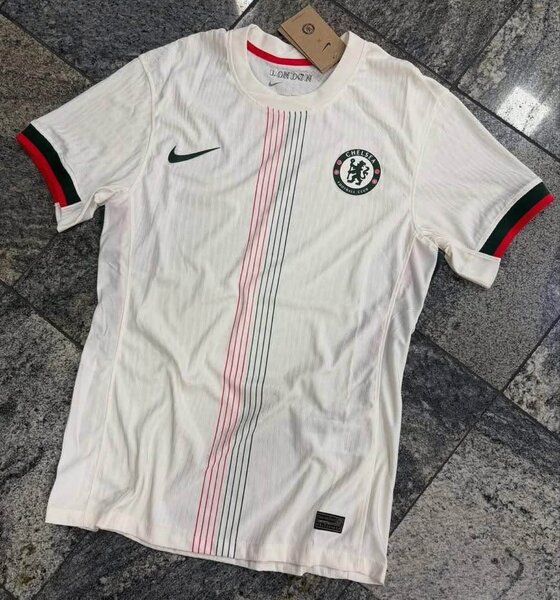Maillots de football stylés