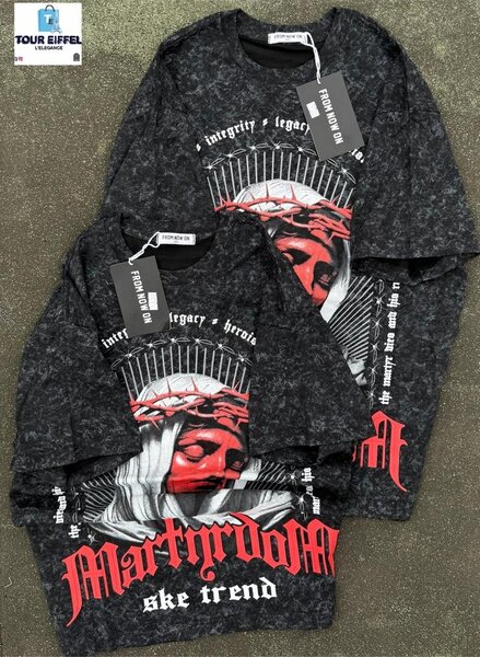 T-shirts à motif artistique