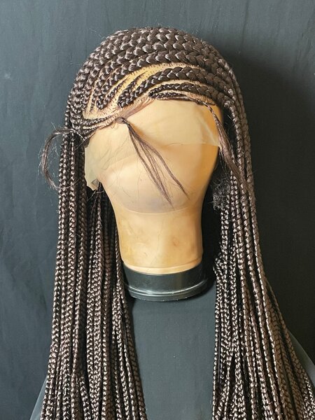 Perruque tressée longue