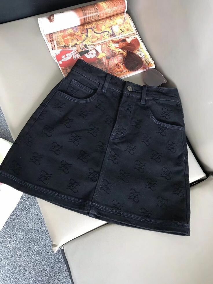 Ladies Skirt