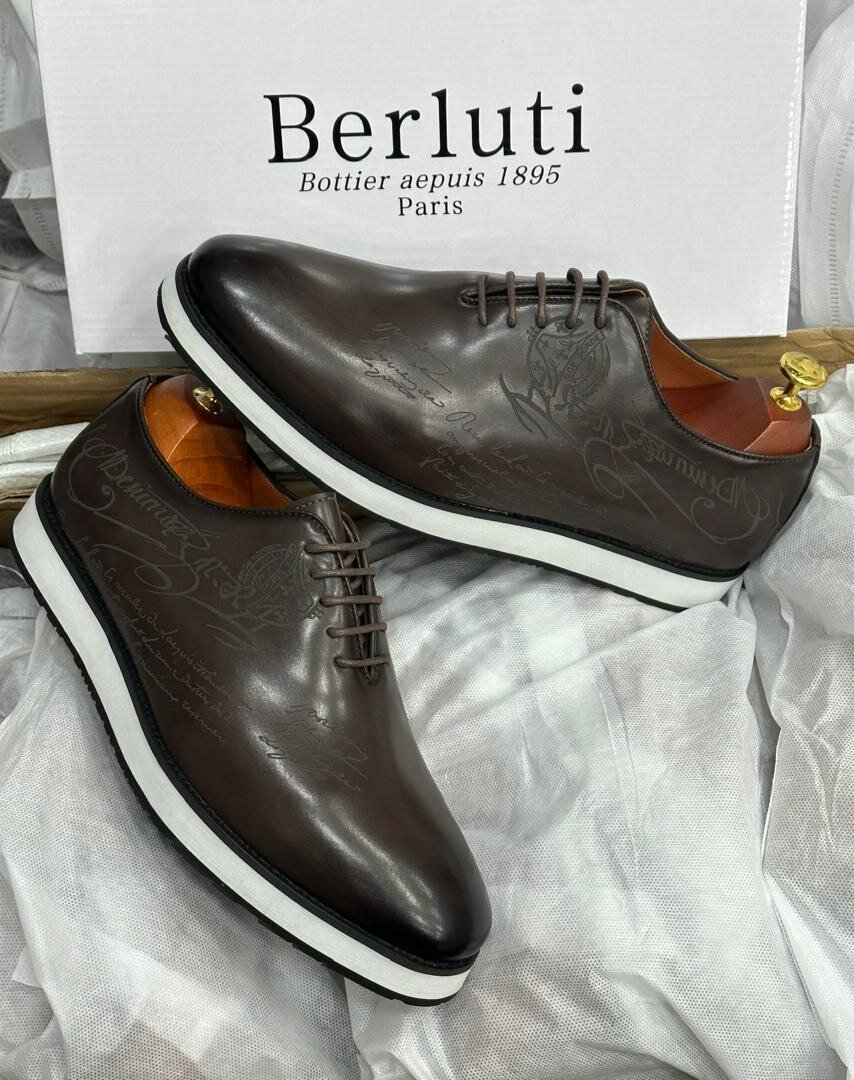 Chaussures en cuir Berluti élégantes