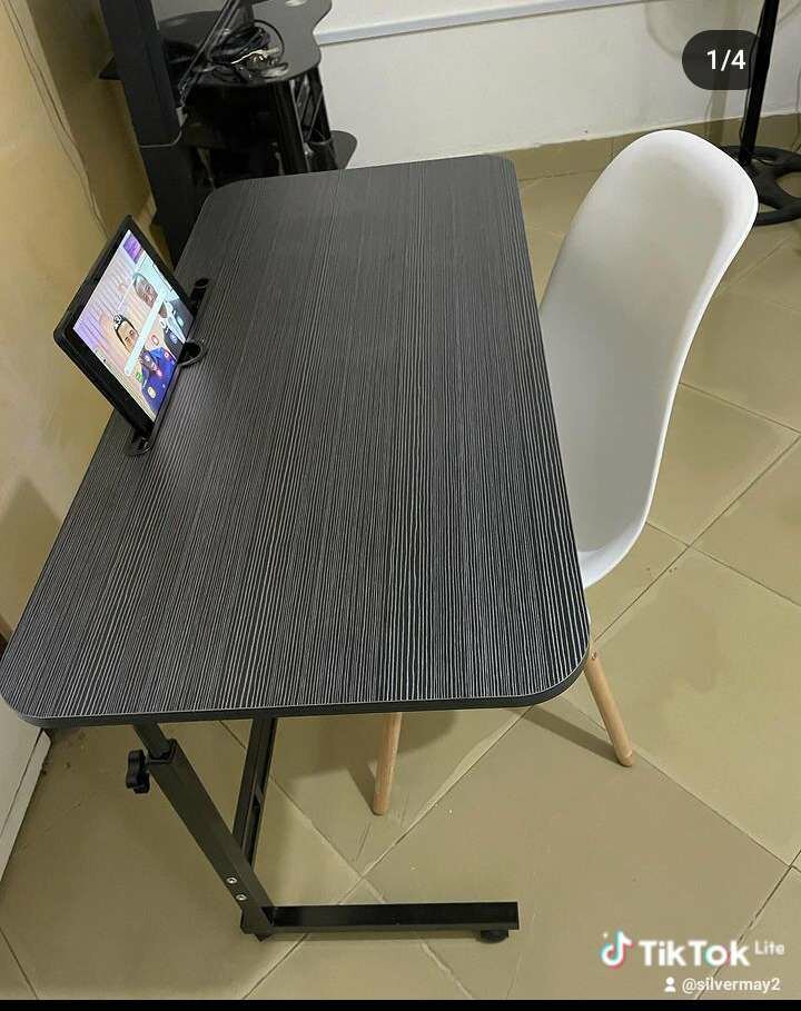 Laptop adjustable study desk