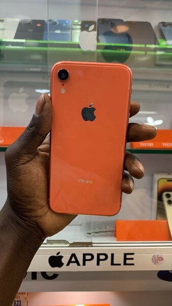 iPhone XR