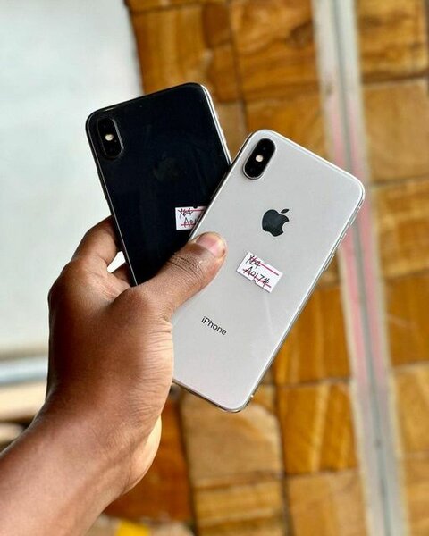IPHONE X 64GB