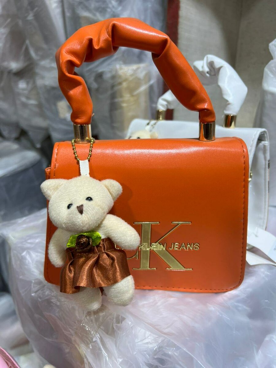 Sac à main tendance avec peluche