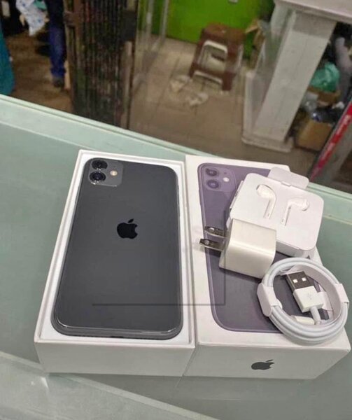 iPhone 11 avec accessoires