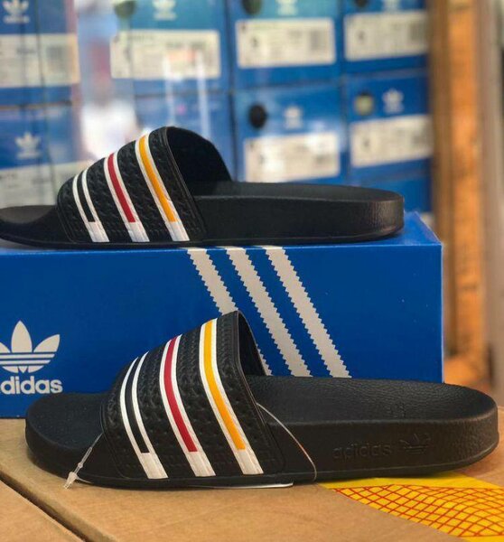 Claquettes original disponible