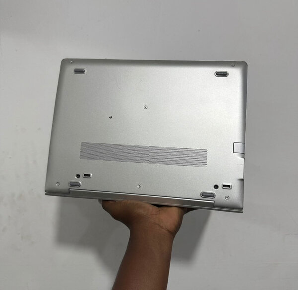 HP EliteBook 840 G5 CORE i7 ~ 8ème Gen | SSD 256 Go - RAM 16 Go DDR4 | ECRAN 14’’