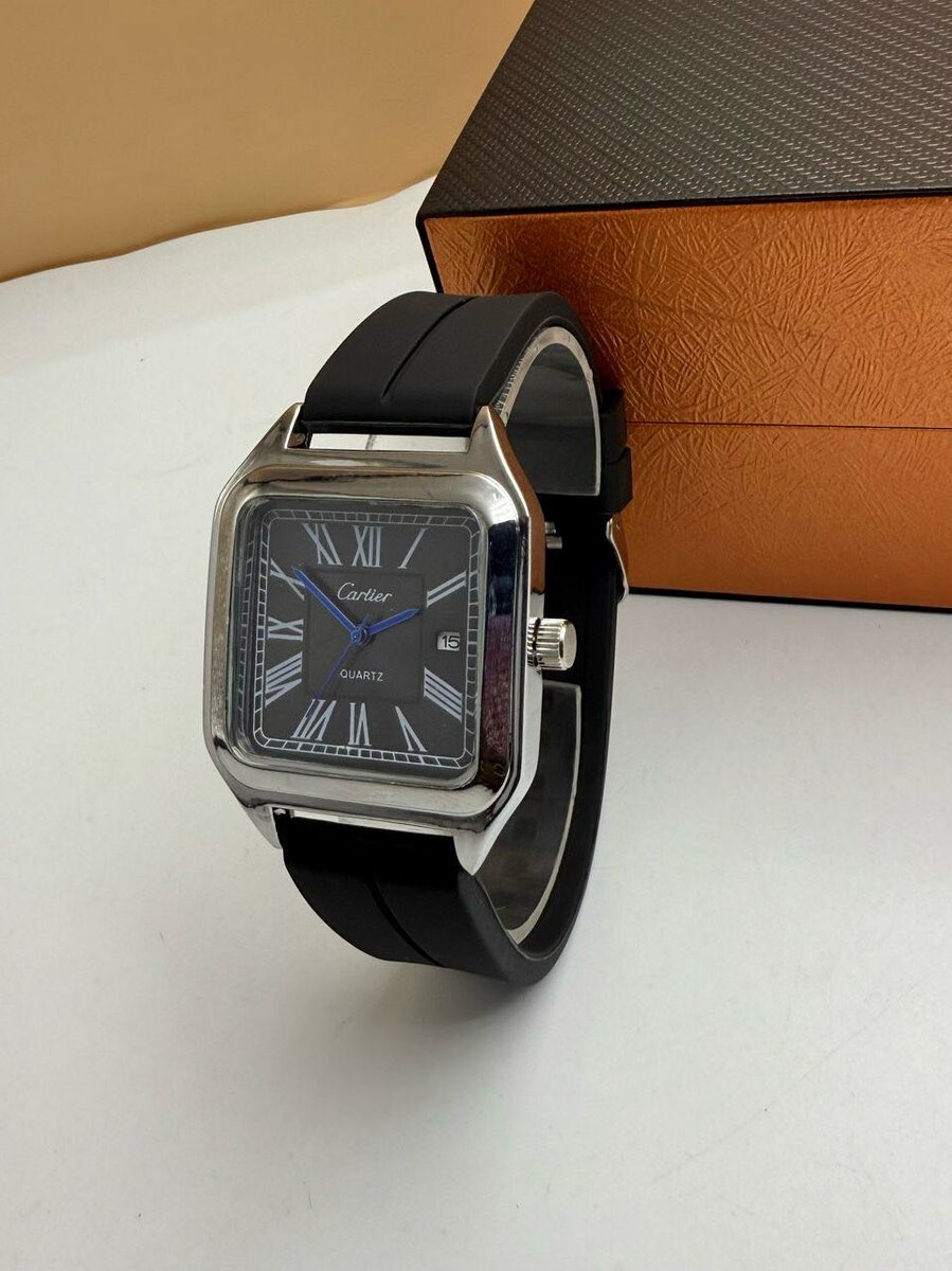 Montre de luxe (cartier)