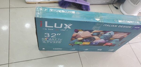 iLux 32" Smart TV HD