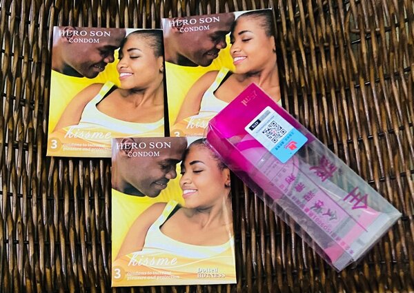 Préservatifs + lubrifiant