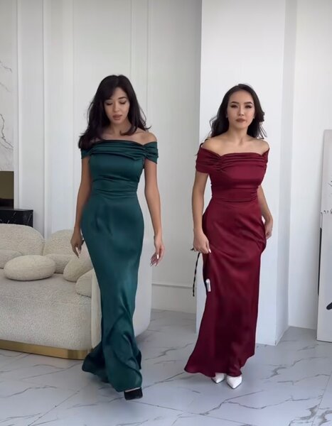 Новое платье не одевала!!!