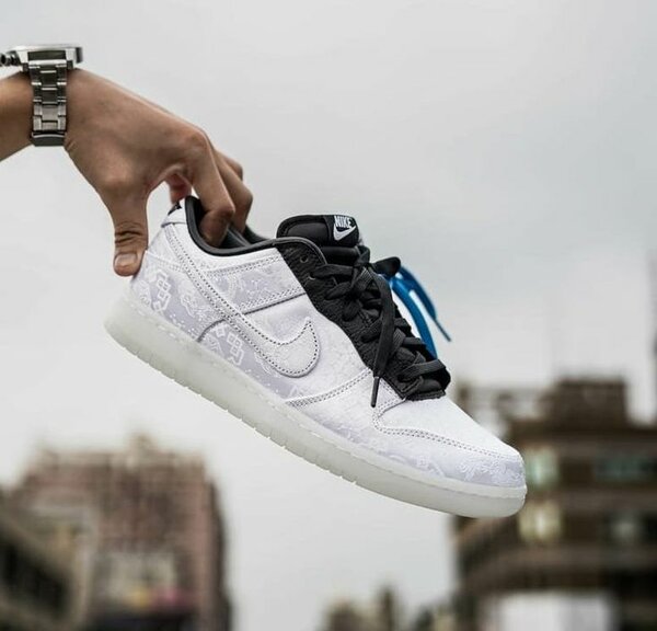 SB DUNK Clot fragment