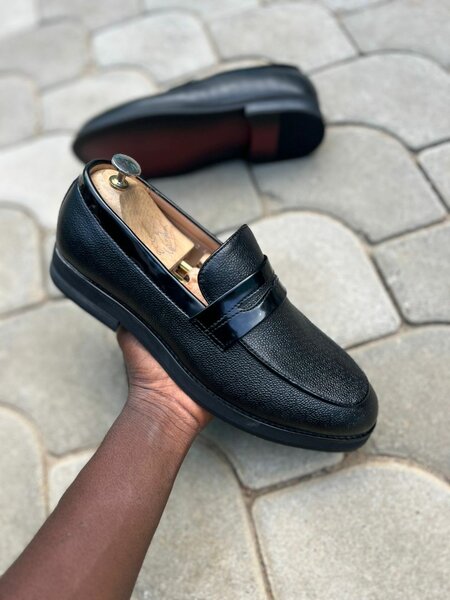 Mocassins en cuir noir élégant