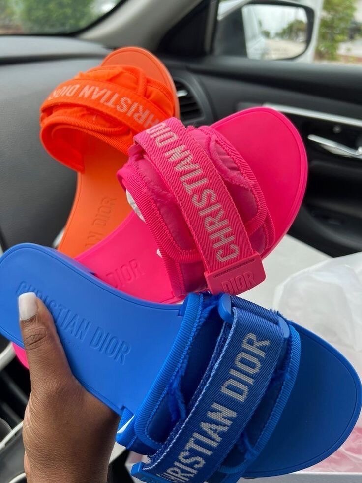 Christian Dior flat slides