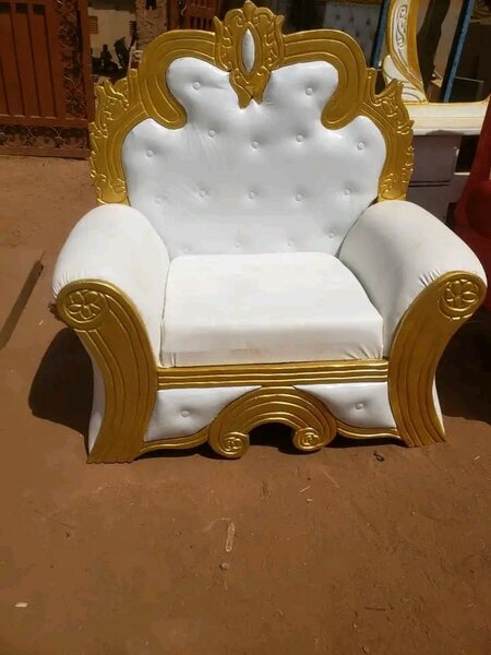 Fauteuil Royal Doré Luxueux